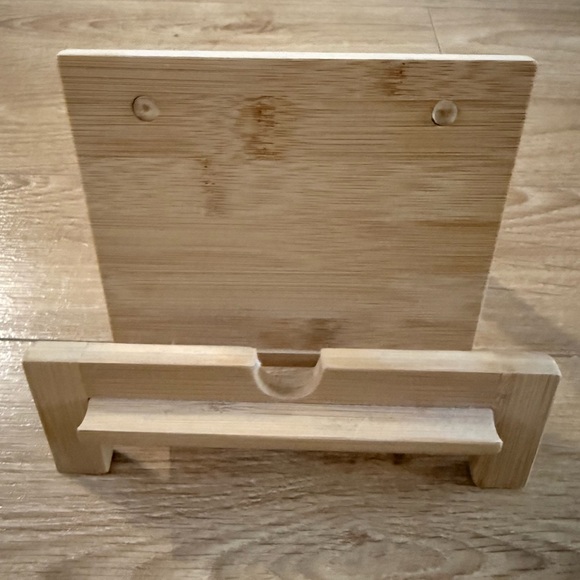 Umbra Other - Umbra Natural Bamboo Display Stand - perfect for iPads and Tablets